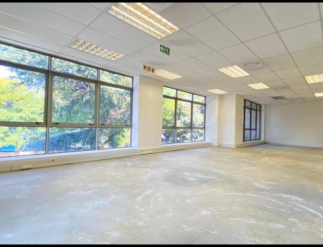 2,158M² OFFICE TO LET IN BRYANSTON